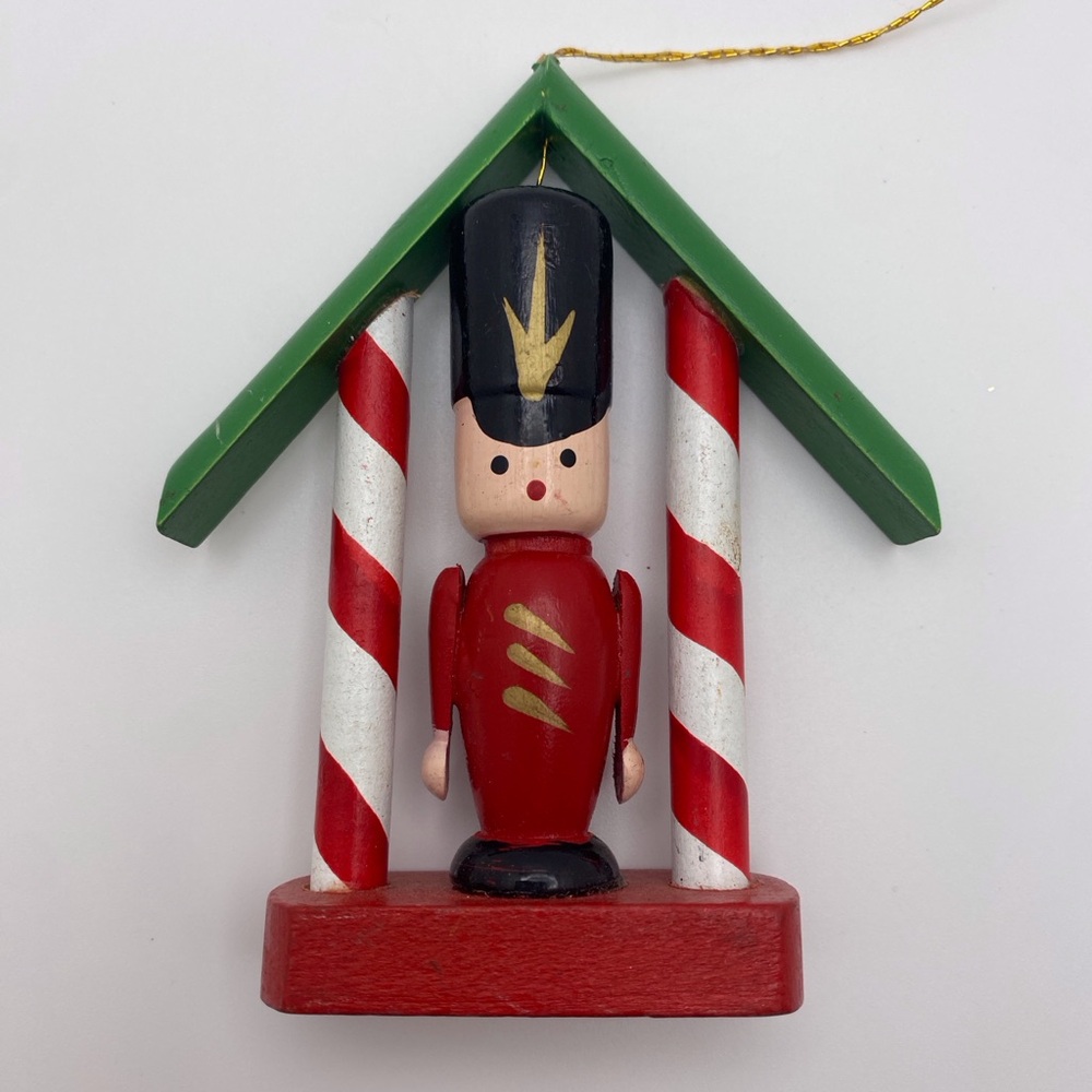 VINTAGE HAND PAINTED WOOD WOODEN TOY SOLDIER 4" CHRISTMAS TREE ORNAMENT